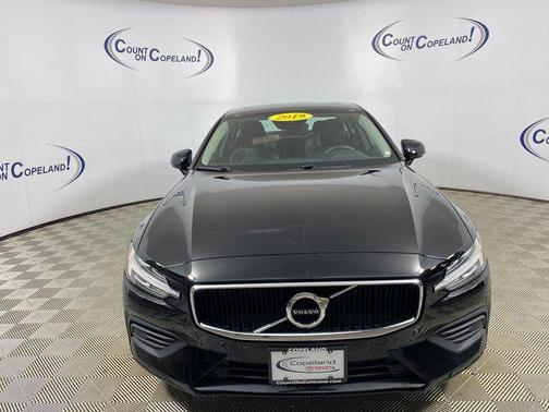 2019 Volvo S60 T6 Momentum