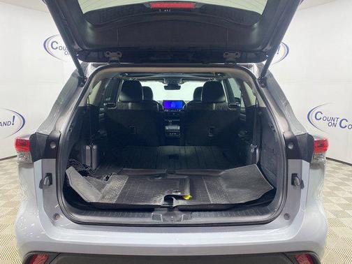 2024 Toyota Highlander Hybrid XLE