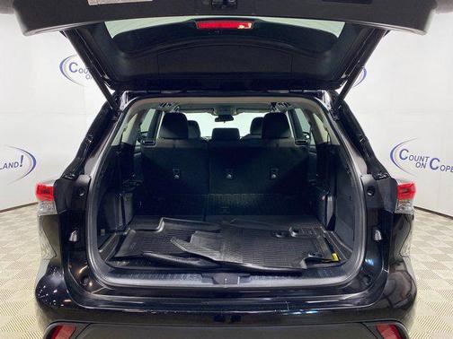 2020 Toyota Highlander LE