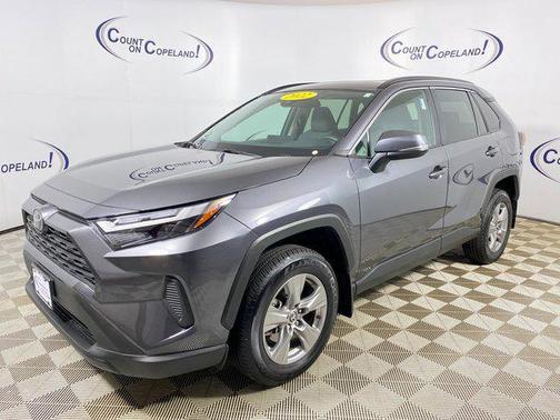 2022 Toyota RAV4 XLE