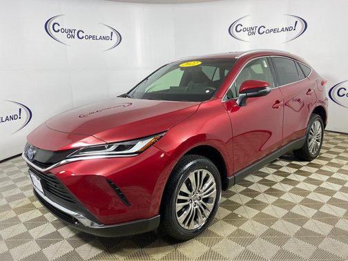 2022 Toyota Venza XLE