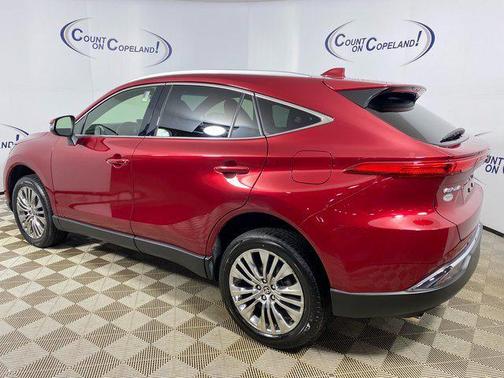 2022 Toyota Venza XLE