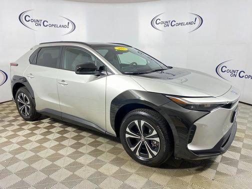 2025 Toyota bZ4X XLE