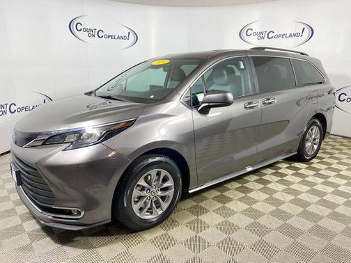 2024 Toyota Sienna XLE