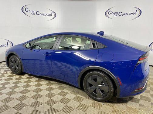 2024 Toyota Prius LE