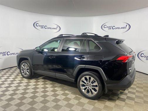 2022 Toyota RAV4 XLE Premium
