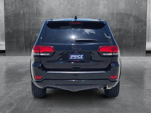 2022 Jeep Grand Cherokee Laredo