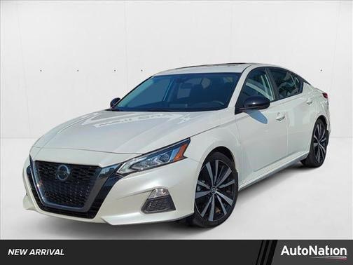 2020 Nissan Altima SR FWD