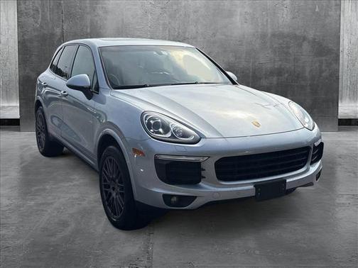 2017 Porsche Cayenne Platinum Edition
