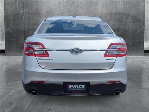 2017 Ford Taurus SE