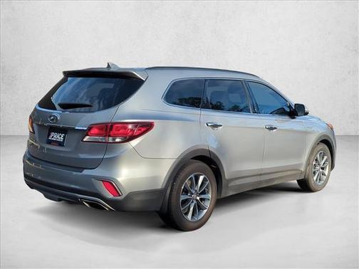 2017 Hyundai SANTA FE SE