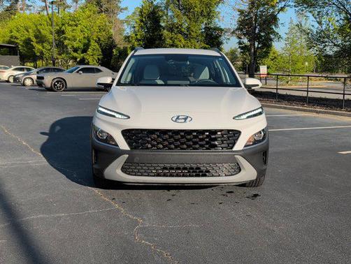 Lunar White 2023 Hyundai KONA SEL