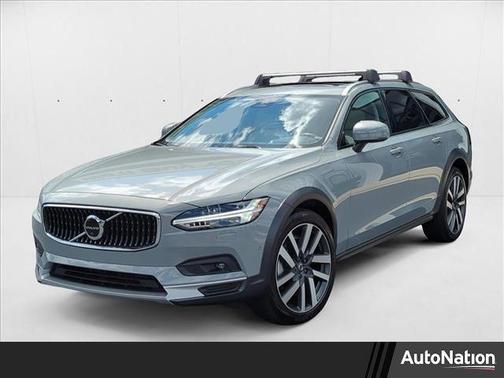 2025 Volvo V90 Cross Country B6 Ultra