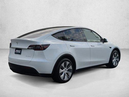 Pearl White Multi-Coat 2023 Tesla Model Y Long Range Dual Motor All-Wheel Drive