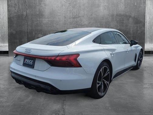 2022 Audi e-tron GT Premium Plus