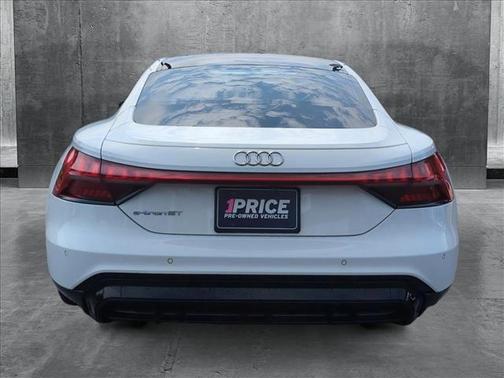 2022 Audi e-tron GT Premium Plus