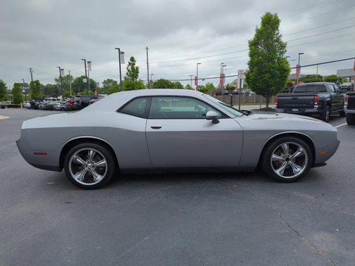 2014 Dodge Challenger SXT