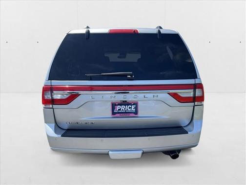 2017 Lincoln Navigator Select