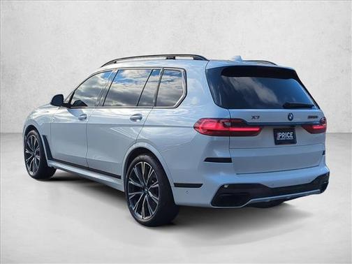 2021 BMW X7 M50i