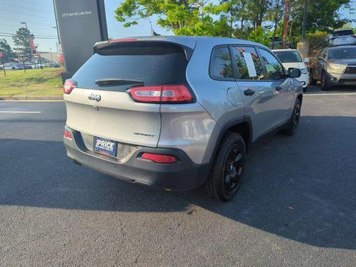 2015 Jeep Cherokee Sport