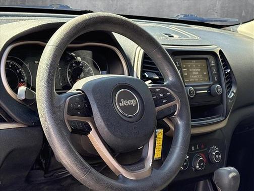 2015 Jeep Cherokee Sport
