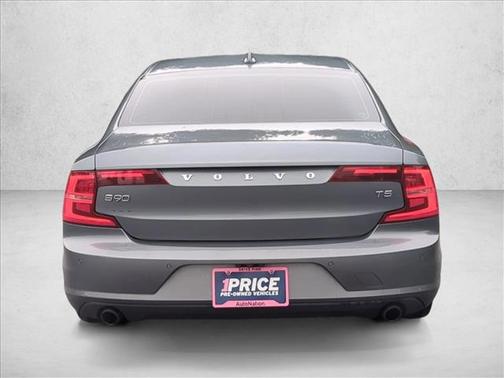 2018 Volvo S90 T5 Momentum