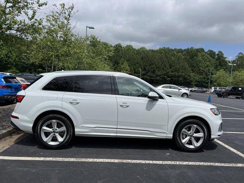 2022 Audi Q7 55 Premium