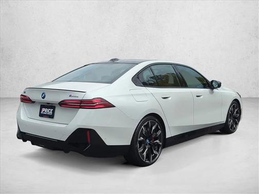 2025 BMW i5 M60