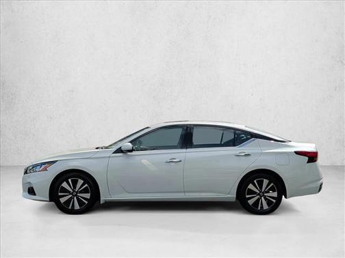 Pearl White Tricoat 2019 Nissan Altima 2.5 SL