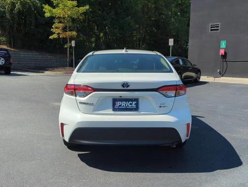 2025 Toyota Corolla Hybrid LE