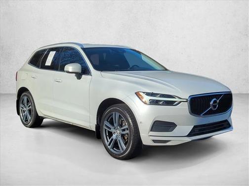 2018 Volvo XC60 T5 Momentum