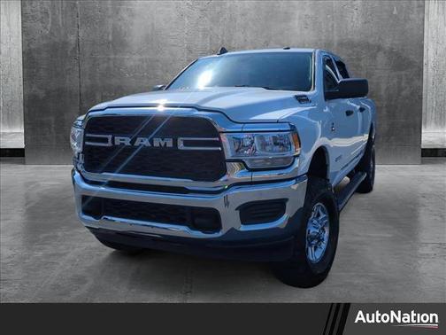2020 RAM 2500 Tradesman Crew Cab 4X4 6'4' Box