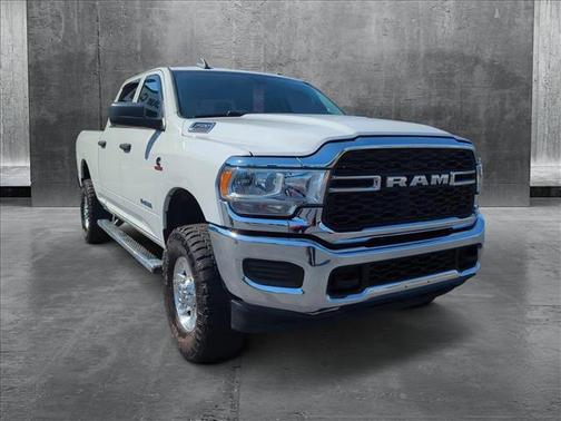 2020 RAM 2500 Tradesman Crew Cab 4X4 6'4' Box