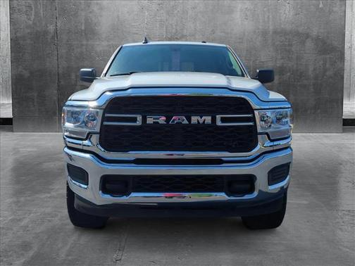 2020 RAM 2500 Tradesman Crew Cab 4X4 6'4' Box