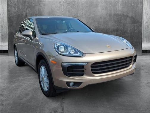 2016 Porsche Cayenne Base