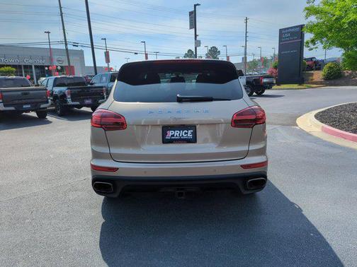 2016 Porsche Cayenne Base