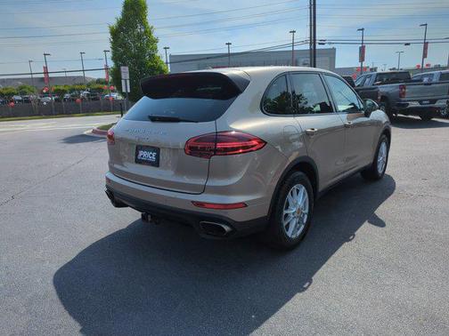 2016 Porsche Cayenne Base