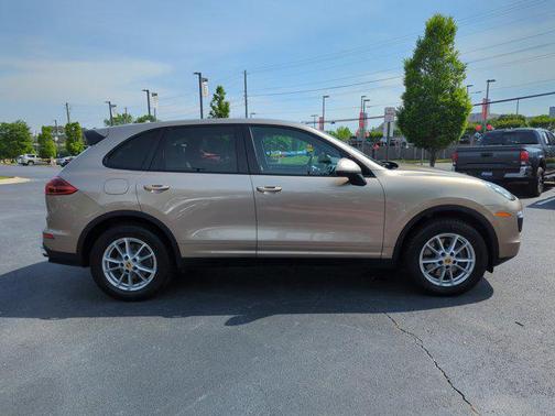 2016 Porsche Cayenne Base