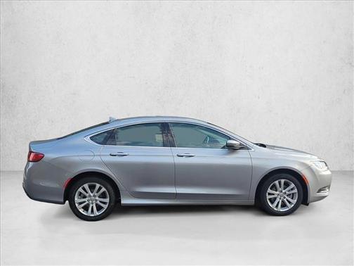 2017 Chrysler 200 Limited