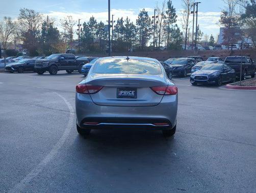 2017 Chrysler 200 Limited