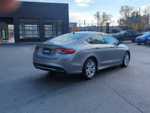 2017 Chrysler 200 Limited