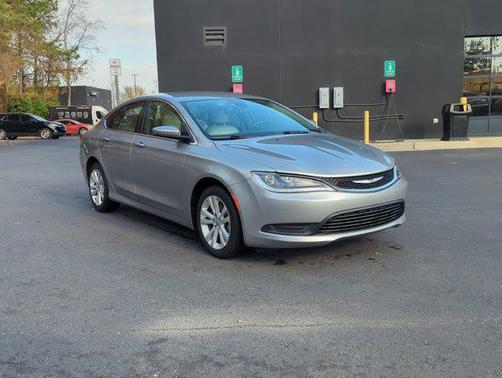 2017 Chrysler 200 Limited