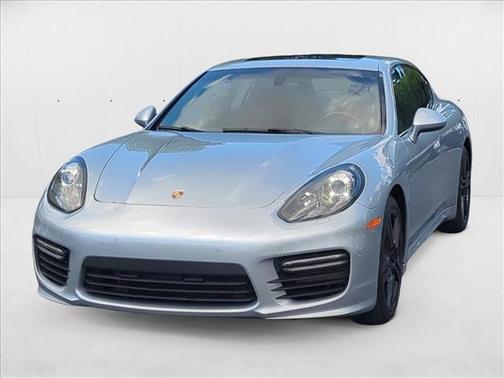 2014 Porsche Panamera GTS
