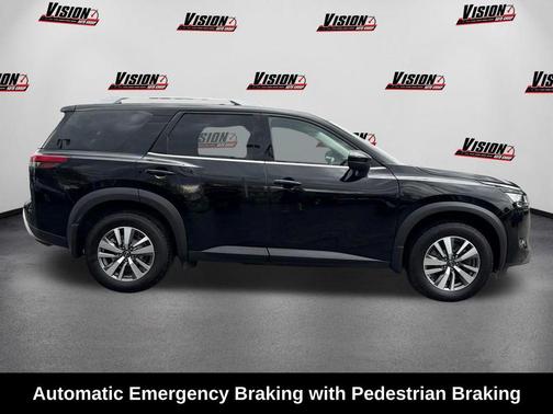 Super Black 2023 Nissan Pathfinder SL 4WD