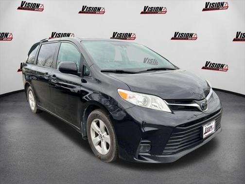 2020 Toyota Sienna LE