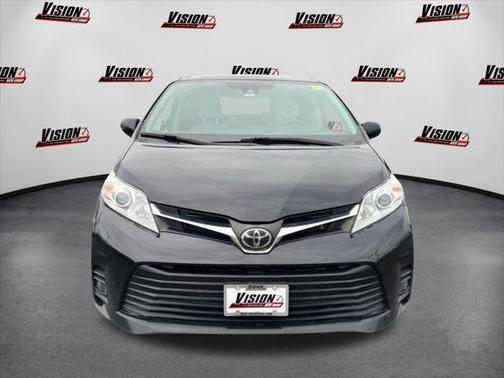2020 Toyota Sienna LE