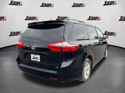 2020 Toyota Sienna LE