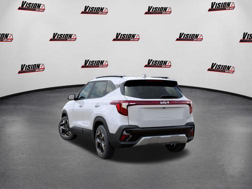 Snow White Pearl 2026 Kia Seltos S