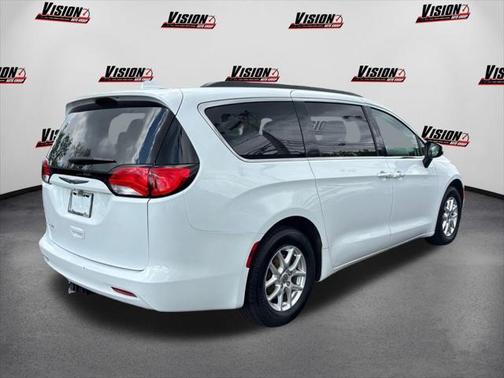 2020 Chrysler Voyager LXI