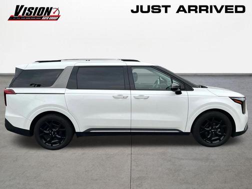 Snow White Pearl 2025 Kia Carnival SX Prestige